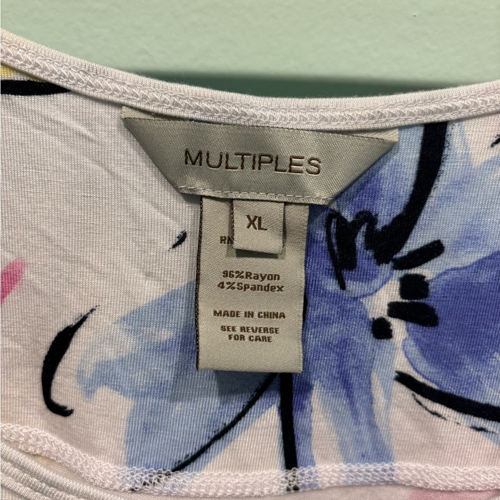 Multiples tank top - Picture 2 of 2